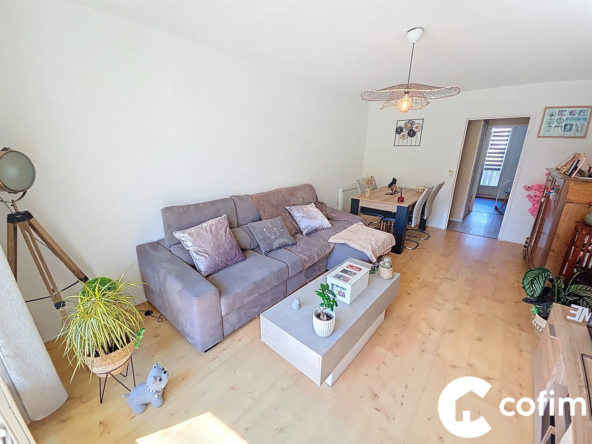 À vendre appartement T3 à Lons - Secteur recherché, bon état, avec terrasse