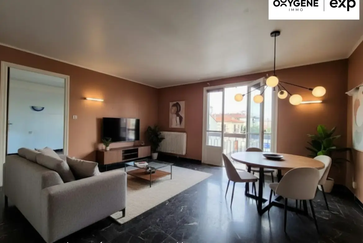 Appartement traversant de 90 m² avec grande terrasse à Perpignan 