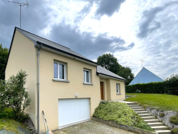 A vendre maison 3 chambres à Mayenne, secteur recherché, terrasse et garage
