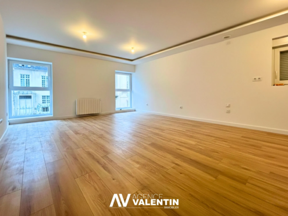 Appartement rénové en triplex à Boulay - 2 pièces de 55,07 m² avec garage