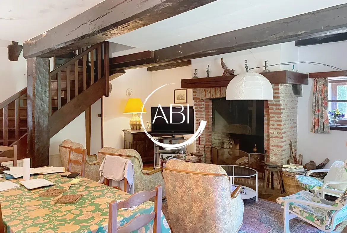 À vendre maison en pierre à Champsecret (Orne) sur un terrain de 4,3 hectares 
