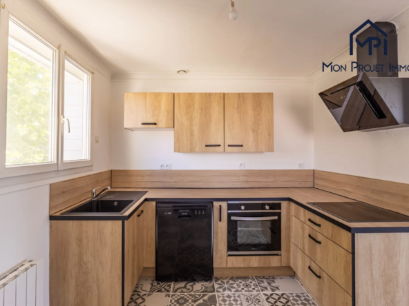Vente Pavillon 65m² à Mayenne avec Jardin et Garage - Secteur Calme