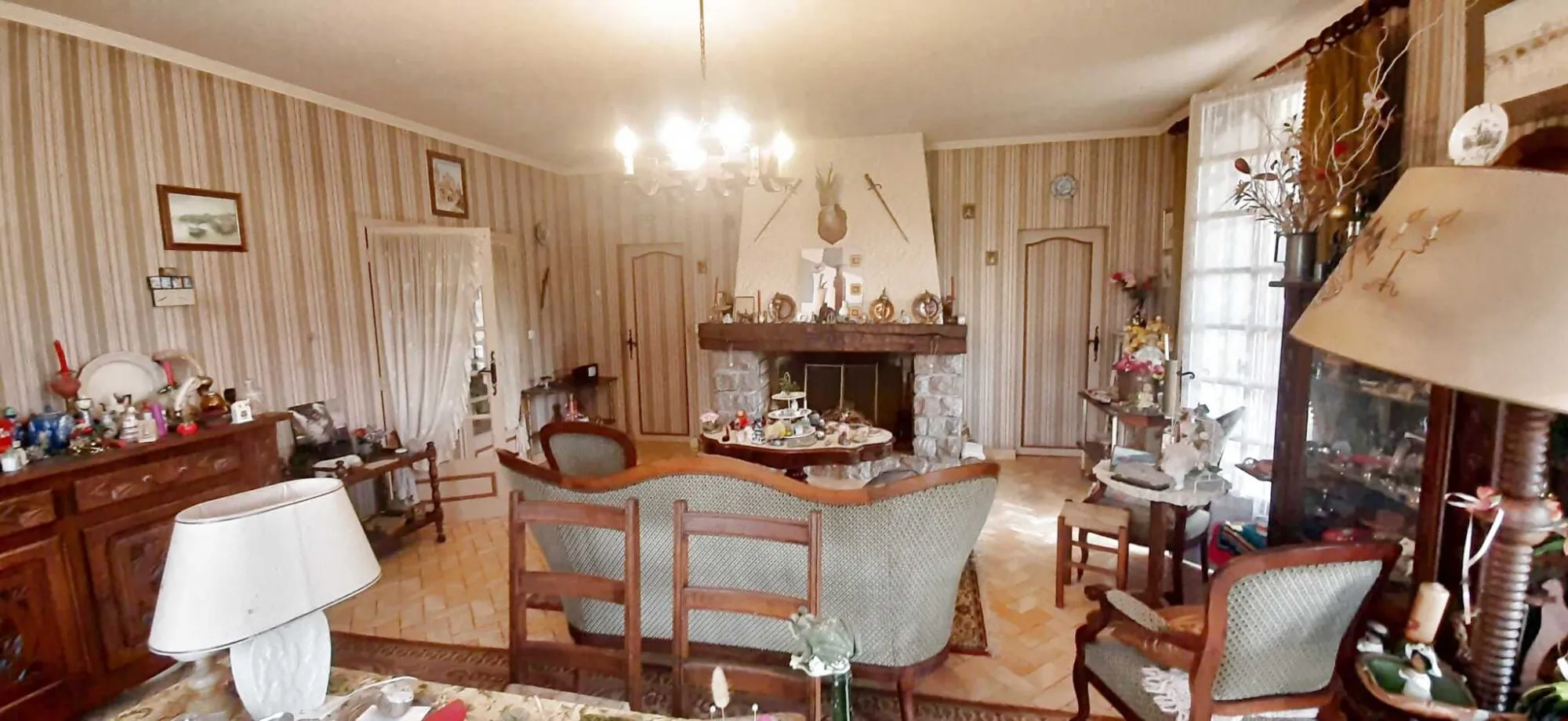 Grande maison familiale de 215 m² à Bazas avec studio et jardin 