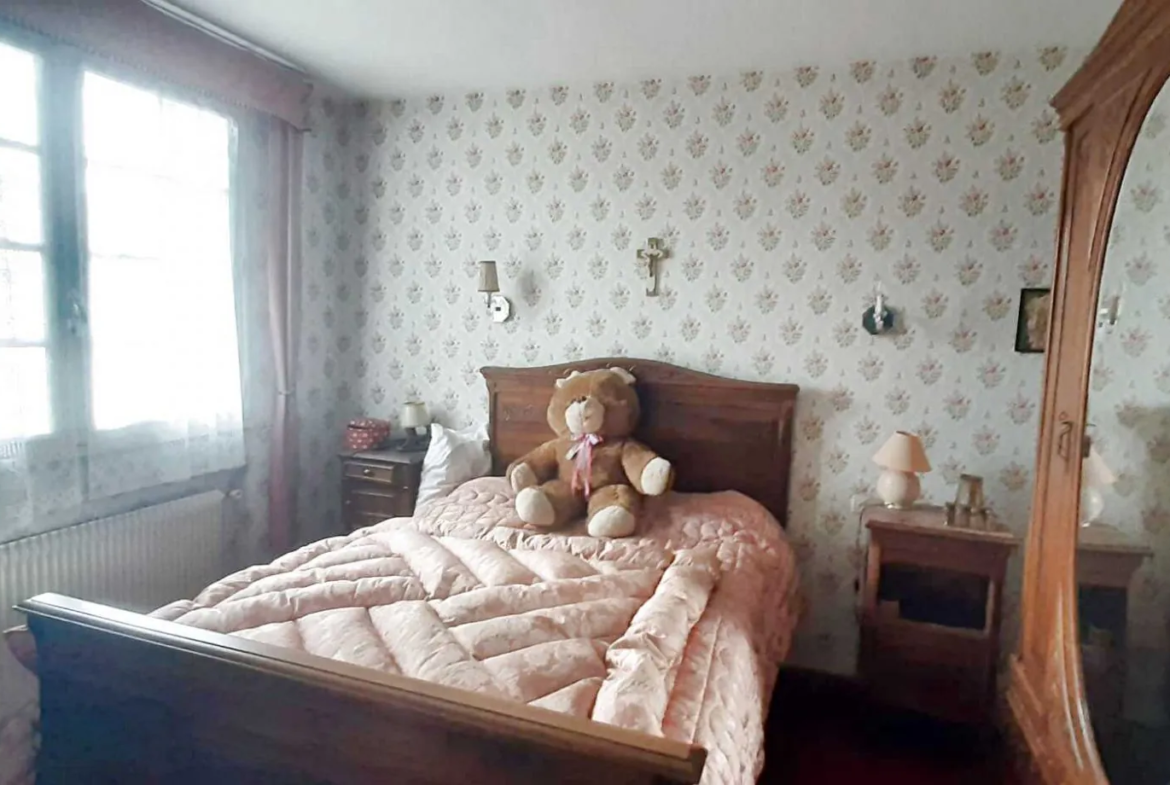 Grande maison familiale de 215 m² à Bazas avec studio et jardin 