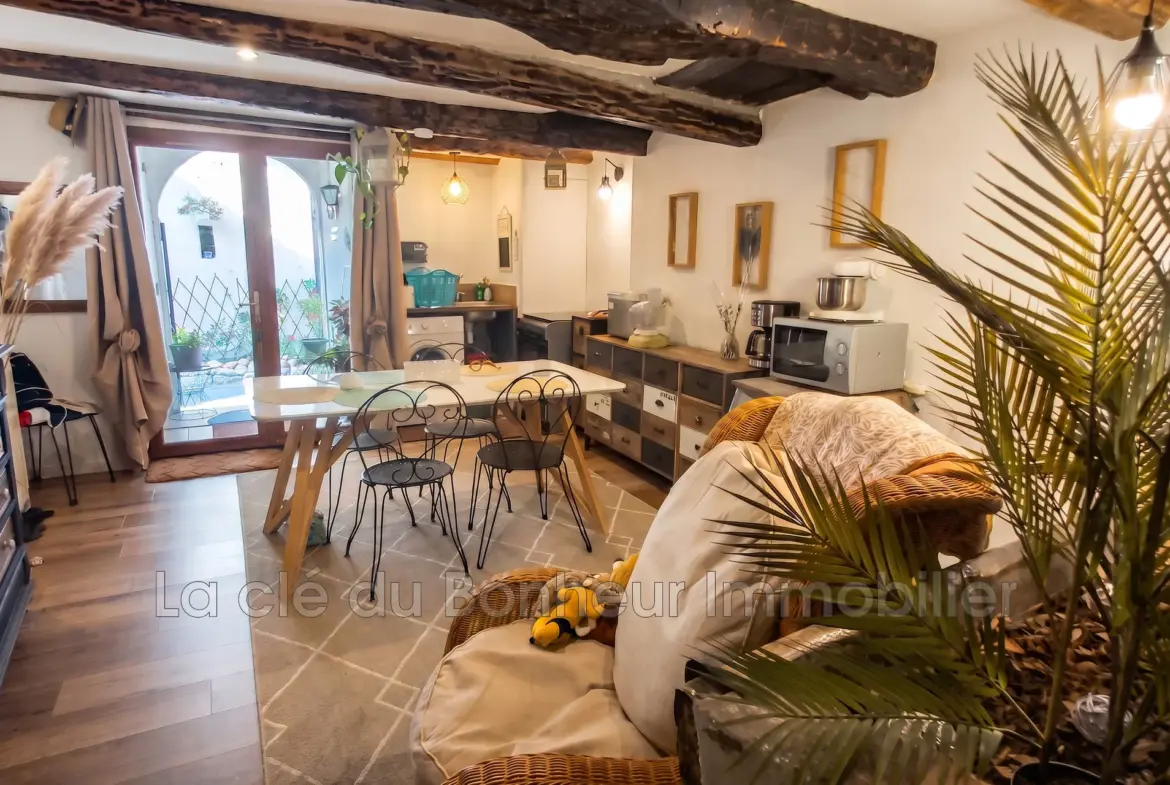 Charmante maison de village rénovée de 91 m² à Riez, proche Gorges du Verdon 