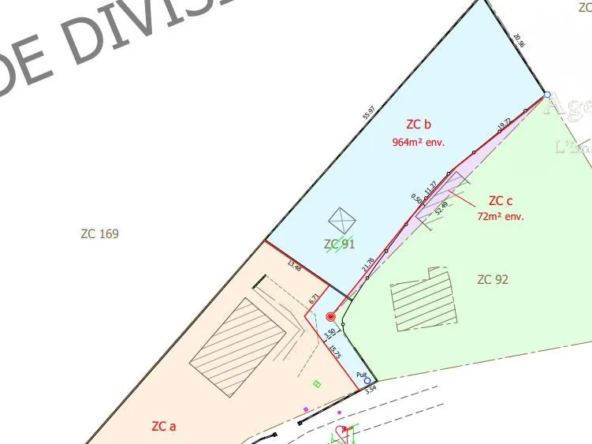 Terrain constructible de 964 m² à Deschaux, calme et proche des commodités