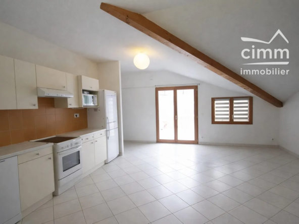 Appartement lumineux à Roybon avec jardin et parking - Opportunité d'investissement