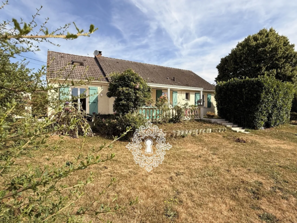 Maison traditionnelle avec grand terrain à Donnemarie-Dontilly - secteur calme