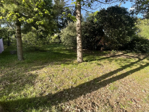 Terrain constructible avec vue exceptionnelle à Sainte-Marie (35600)