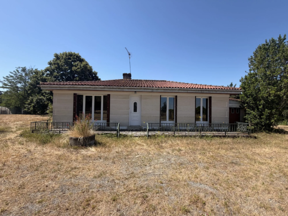 Maison à vendre à Pérignac avec grand potentiel et jardin clos