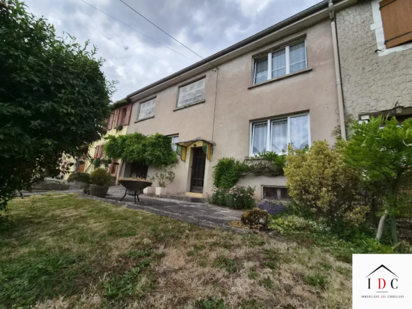 Maison de village avec jardin et grand garage à Bidestroff