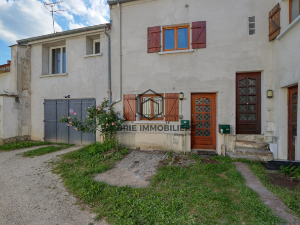 Maison de ville en triplex à Marolles-en-Brie - 35 m²