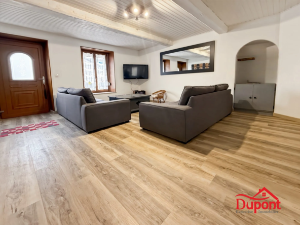 A vendre maison mitoyenne rénovée à Prix-lès-Mézières - 130 m², 4 chambres, garage