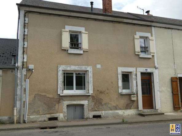 Maison ancienne à rénover avec locataire en place à Sainte-Solange - 92 m²