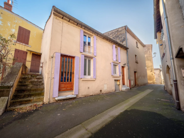 Maison de bourg avec jardin en bord d'Allier à Coudes – Opportunité rare
