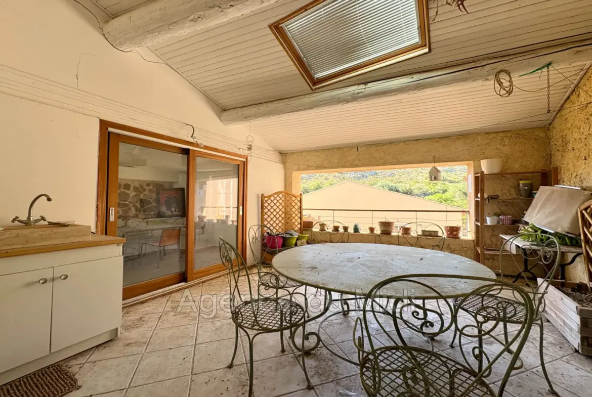 Vente maison de village 214 m² à Fitou avec jardin et garage 