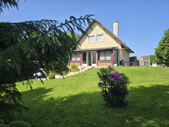 Pavillon traditionnel avec grand terrain et dépendance proche de la mer entre Fécamp et Étretat
