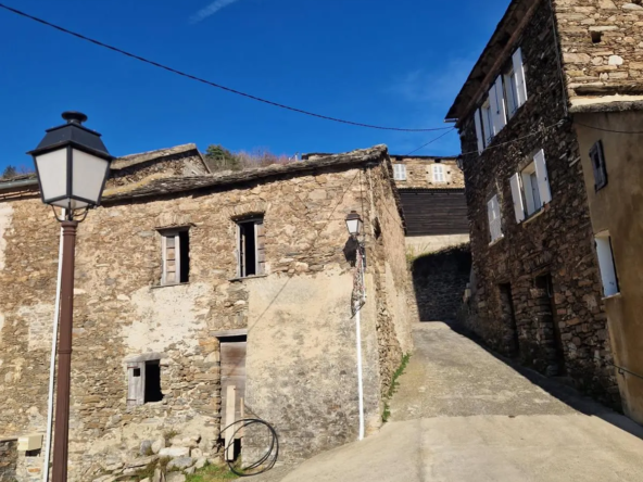 Maison ancienne à rénover avec terrasse en Castagniccia, Croce