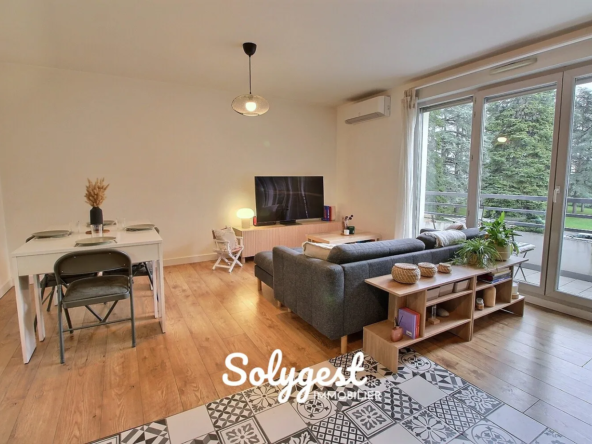 A vendre appartement 3 pièces avec garage à Décines Centre