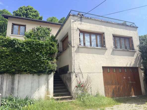 Maison à vendre avec terrain et terrasse à Saint-Jean-en-Royans