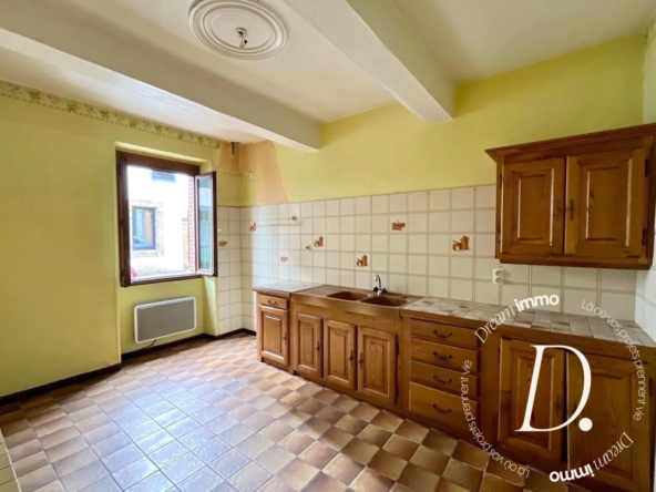 Maison de ville T3 à Trie-sur-Baïse avec fort potentiel