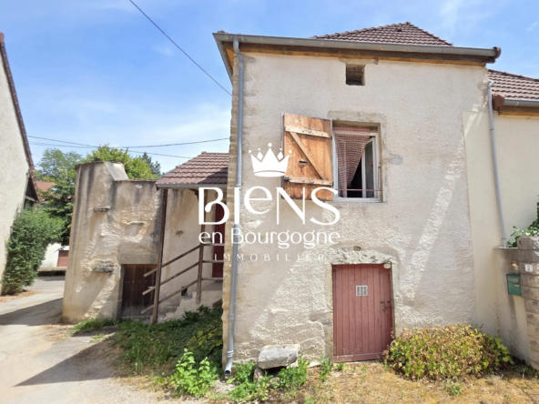 Belle maison de campagne à Nolay avec terrasse et cave en Bourgogne