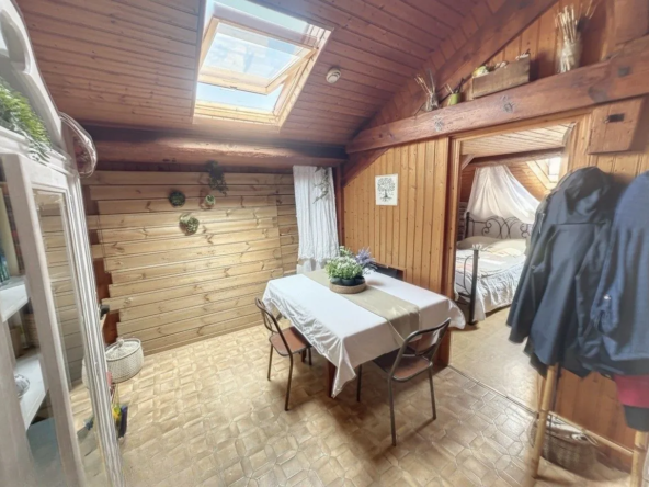 Appartement lumineux de 25 m² à vendre à Bayonne, Saint-Esprit, dernier étage, locataire en place