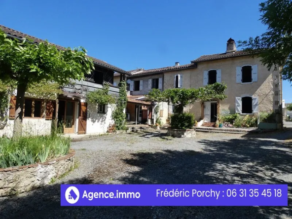 Maison de maître avec dépendances et grand parc à Panassac