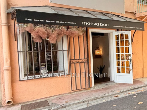Local commercial loué de 32,30 m² à Cabris avec bail de 3 ans