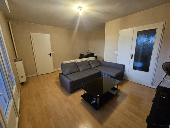 Studio rénové avec vue dégagée à Montereau-Fault-Yonne