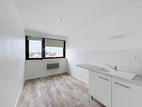 Appartement T2 à La Chaussée-Saint-Victor - 59 m² avec parking et cave