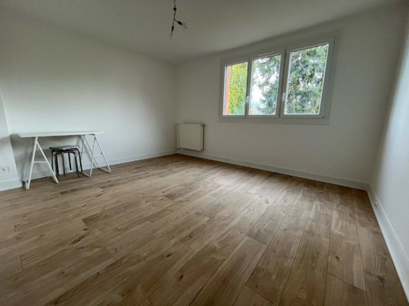 Appartement 3 pièces avec parking et cave à Les Clayes-sous-Bois - Opportunité à saisir