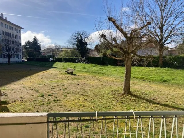 Appartement T4 de 64,37 m² à La Roue – Calme et Vue verdoyante en vente