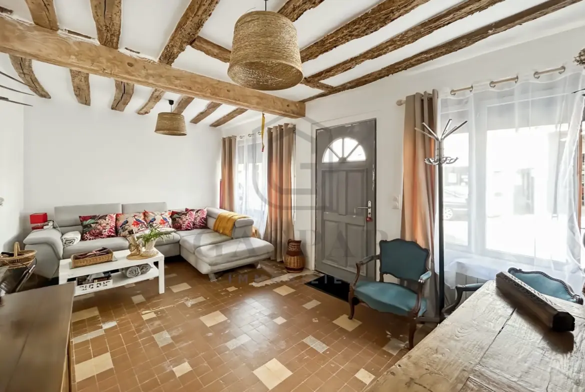 Maison de village de 83 m² à vendre à La Neuve-Lyre, proche toutes commodités 