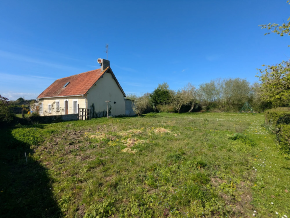 Maison à rénover de 73 m² à Neuilly-la-Forêt avec potentiel constructible