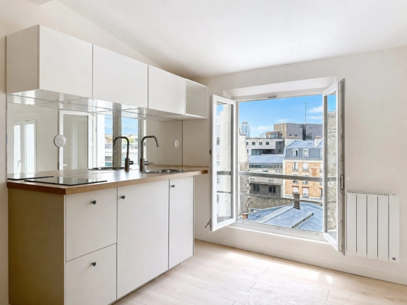 Appartement dernier étage lumineux à Paris 19e, proche métro Jaurès