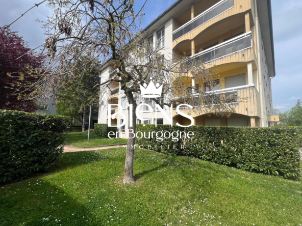 Spacieux T1 Bis lumineux à Beaune, dernier étage, investissement locatif rentable