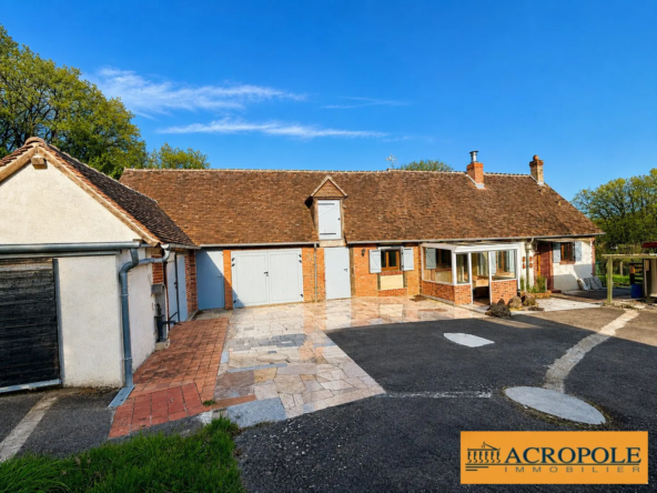 Fermette à vendre à Coullons - 85 m² avec dépendances et terrain de 1253 m²