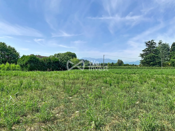 Terrain à vendre à Coarraze avec vue sur les Pyrénées - Calme et viabilisé