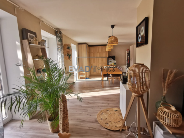 Appartement T3 rénové avec terrasse à Saint-Chamond