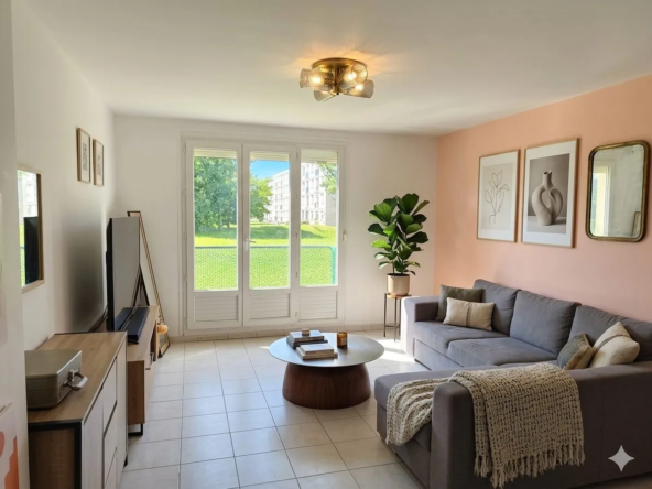 Charmant appartement 3 pièces rénové avec cave et stationnement à Trappes