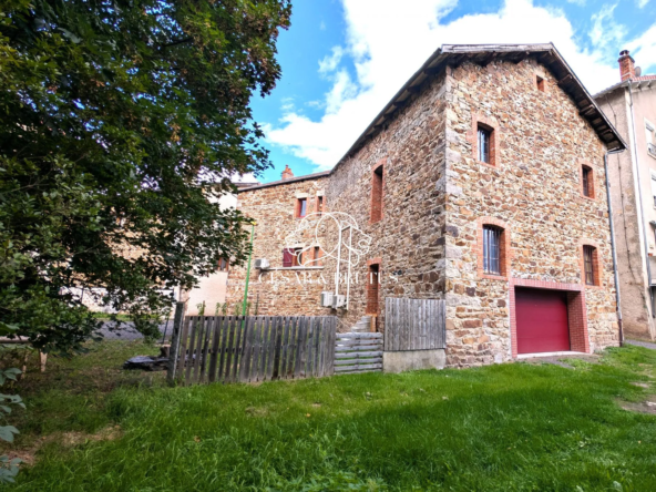 Charmante maison de village rénovée à Vorey – 87 m², garage, jardin et possibilités d'aménagement
