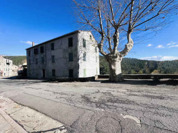 Appartement 3 pièces à rénover avec vue montagne à Ghisoni