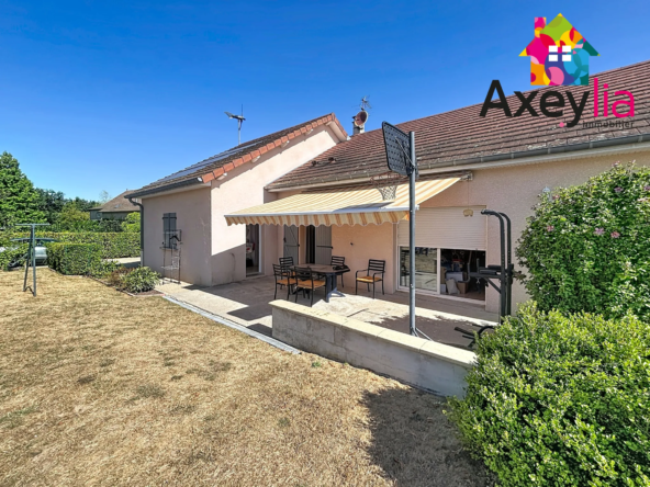 Belle maison avec piscine et 4 chambres à Melay proche Roanne