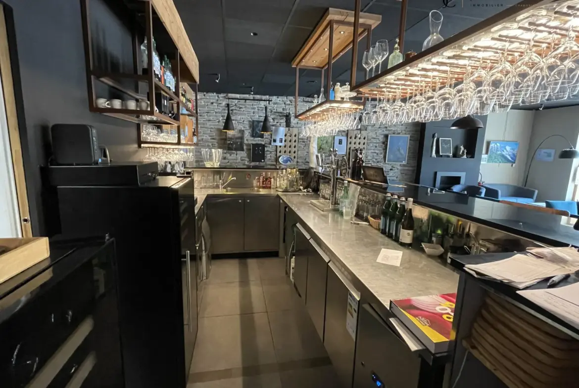 Vente murs et fonds d’un restaurant-bar au centre des Houches en vallée de Chamonix 