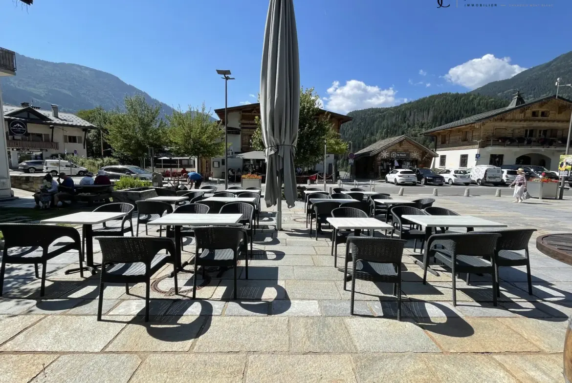 Vente murs et fonds d’un restaurant-bar au centre des Houches en vallée de Chamonix 