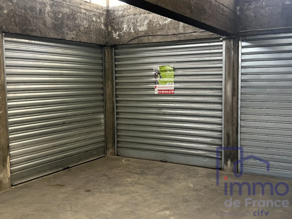 Garage fermé 14 m2 à Saint-Étienne, secteur Bellevue