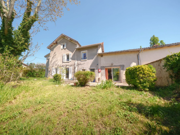 À vendre : Maison de 166 m² avec jardin arboré à Lezoux – Projet de rénovation
