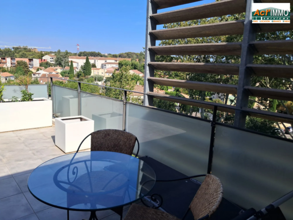 Appartement 2 pièces de 42 m² à Istres avec terrasse et parking