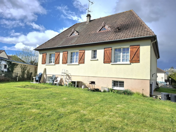 Charmante maison familiale avec grand potentiel à Marolles-les-Braults